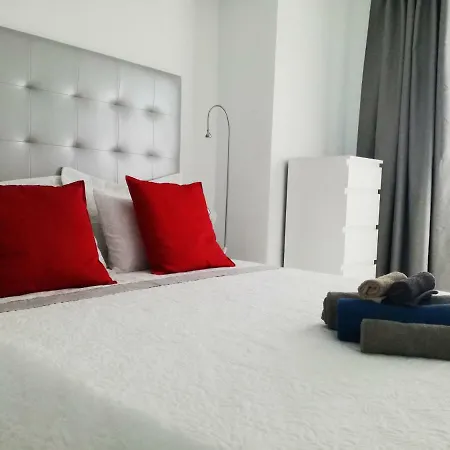 Robert Ocean View Apartment *