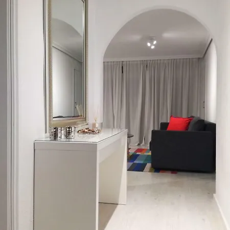 Robert Ocean View Apartment *